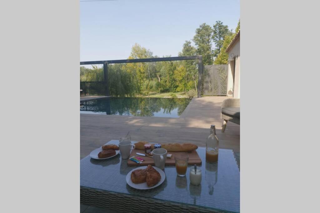 Un Petit Coin De Bali Avec Spa Et Piscine Prives Carpentras Bagian luar foto